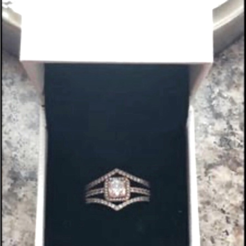 Pandora ring set
